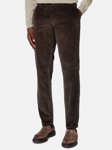Boggi Milano Slim fit Chino trousers in Brown: front