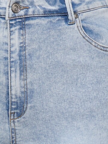 ONLY Carmakoma Flared Jeans 'CARRose' in Blauw