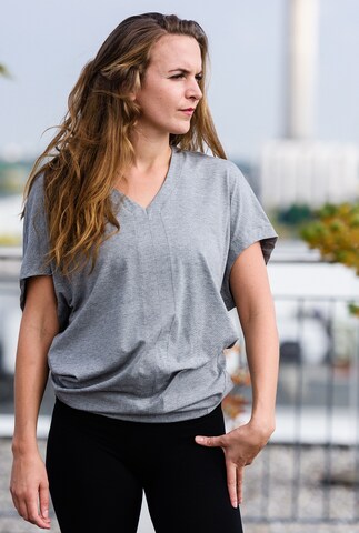 YOGISTAR.COM Performance shirt in Grey