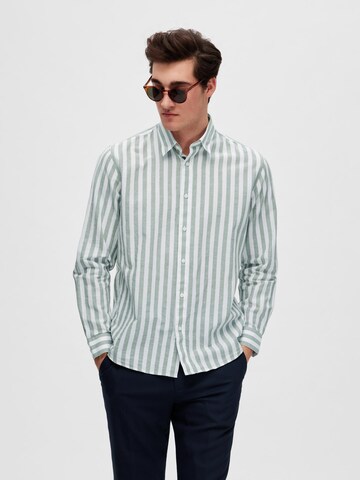 Regular fit Camicia di SELECTED HOMME in verde: frontale