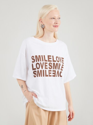10Days Μπλουζάκι 'Smile Love Tee' σε λευκό: μπροστά