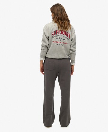 Superdry Regular Broek in Grijs