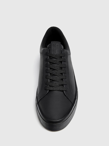 Pull&Bear Låg sneaker i svart