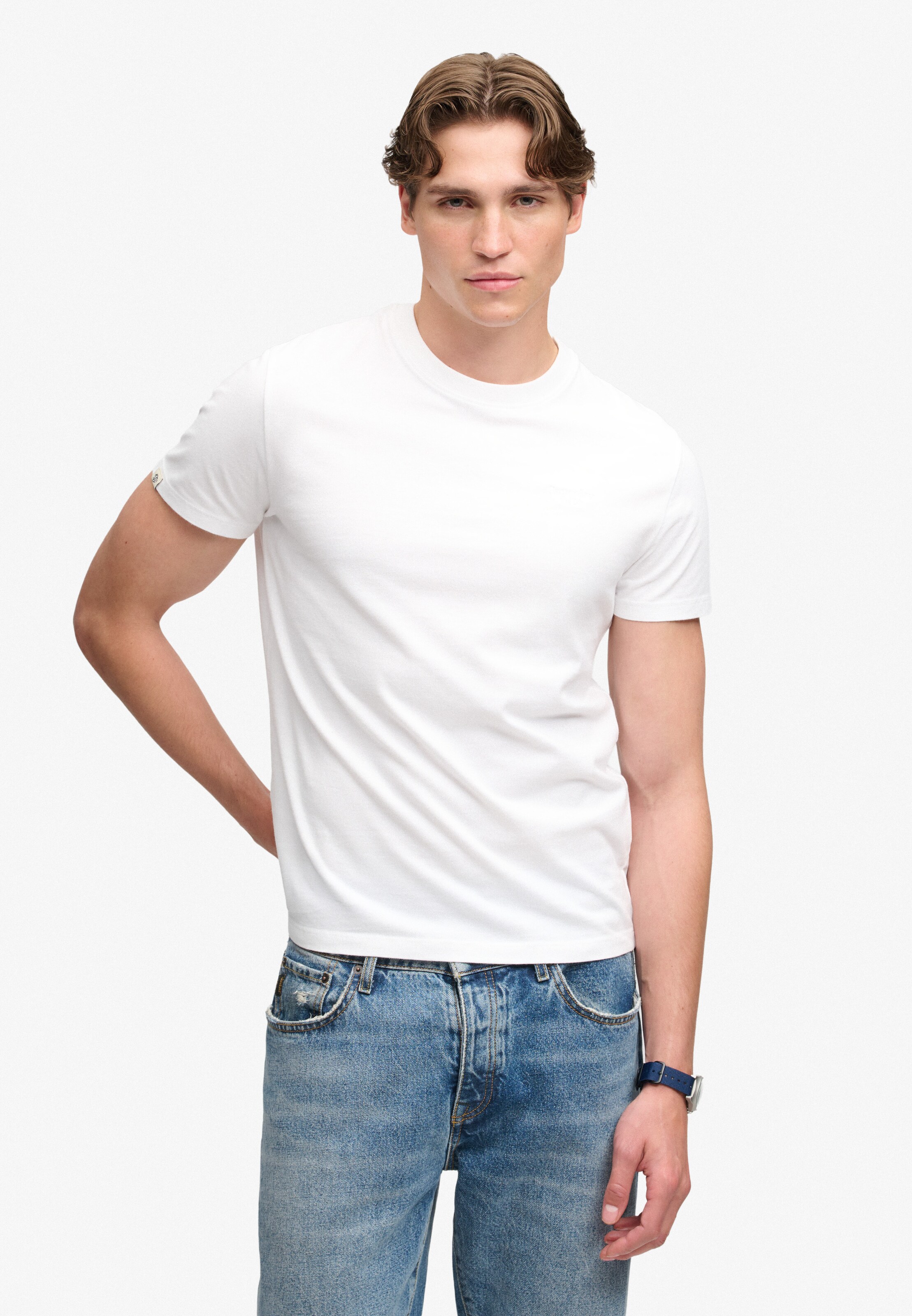 Superdry & Co T-Shirt 'Essential Serif' in Weiß: Vorderseite