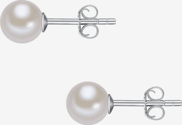 Valero Pearls Earrings in Silver