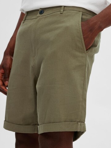 SELECTED HOMME Regular Chinohose in Grün