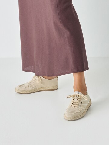 Tamaris Platform trainers in Beige