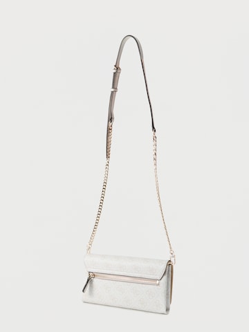 GUESS Pidulik käekott 'ANADELA 3', värv valge