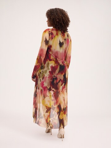 Abito di Fiorella Rubino in beige