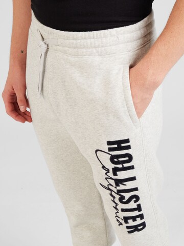 HOLLISTER - Tapered Pantalón en gris