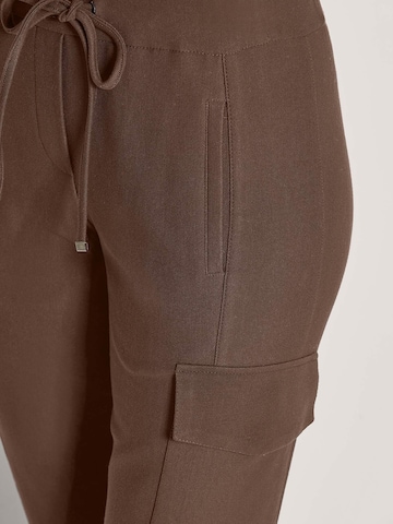 Effilé Pantalon MADELEINE en marron