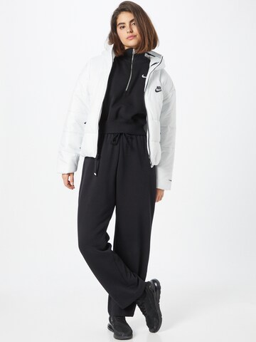 Giacca invernale di Nike Sportswear in bianco