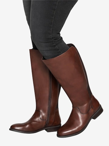 SHEEGO Boots in Brown: front