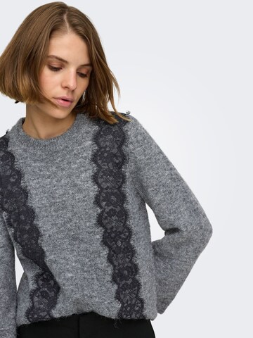 ONLY Pullover 'ONLMiggie' i grå