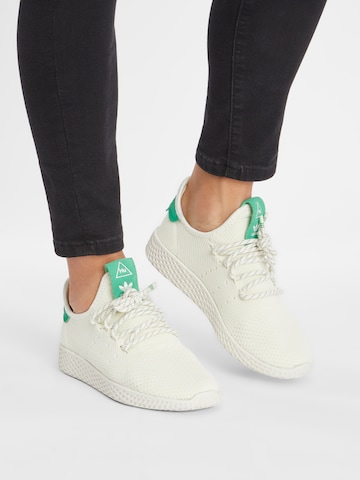 ADIDAS ORIGINALS - Zapatillas deportivas bajas 'Hu' en blanco: frente