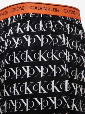 Pantaloni de pijama de la Calvin Klein Underwear pe negru