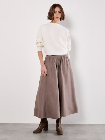 Pull-over ' ' Apricot en blanc