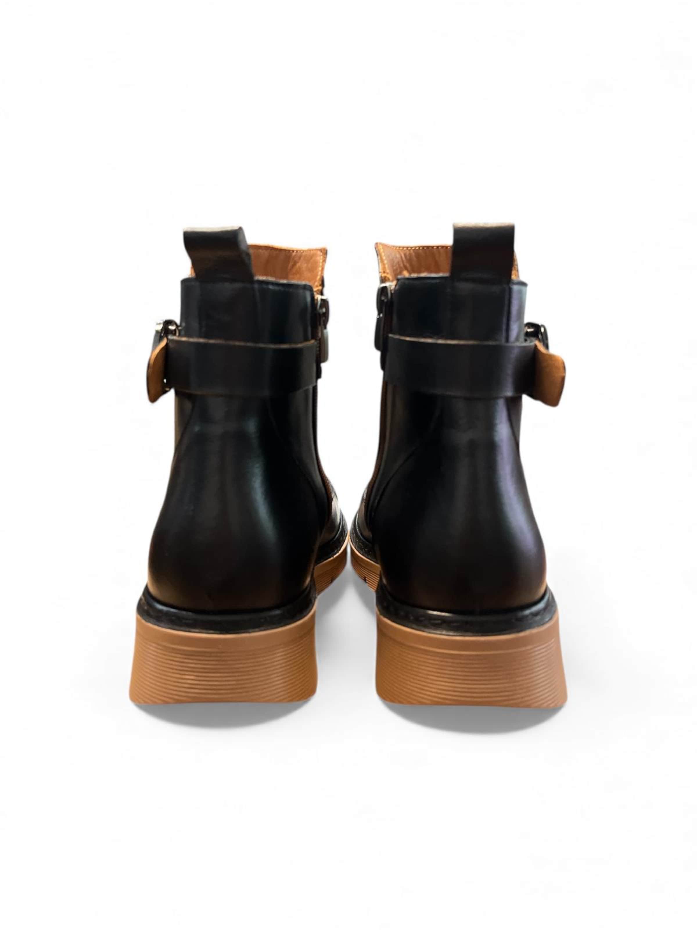 Begoria Boots‌‌‌‌‌ in Schwarz