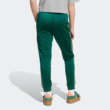 Tapered Pantaloni 'Adicolor' di ADIDAS ORIGINALS in verde