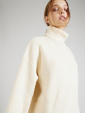 Pullover di Warehouse in beige