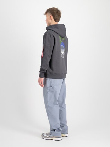 ALPHA INDUSTRIES Sweatshirt 'NASA' in Grijs