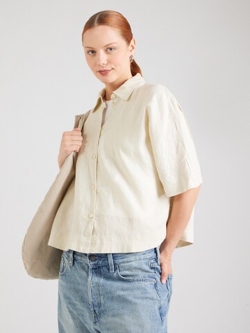 s.Oliver Blouse in White: front