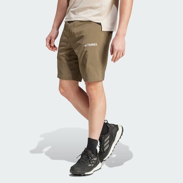 ADIDAS TERREX - regular Pantalón de montaña 'Xperior' en verde: frente