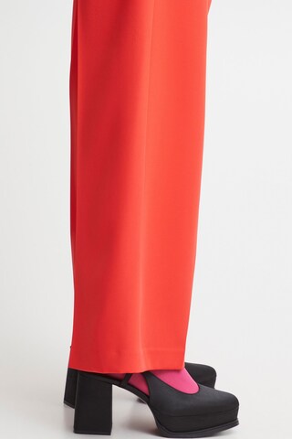 Wide Leg Pantalon à plis 'lexi' ICHI en rouge