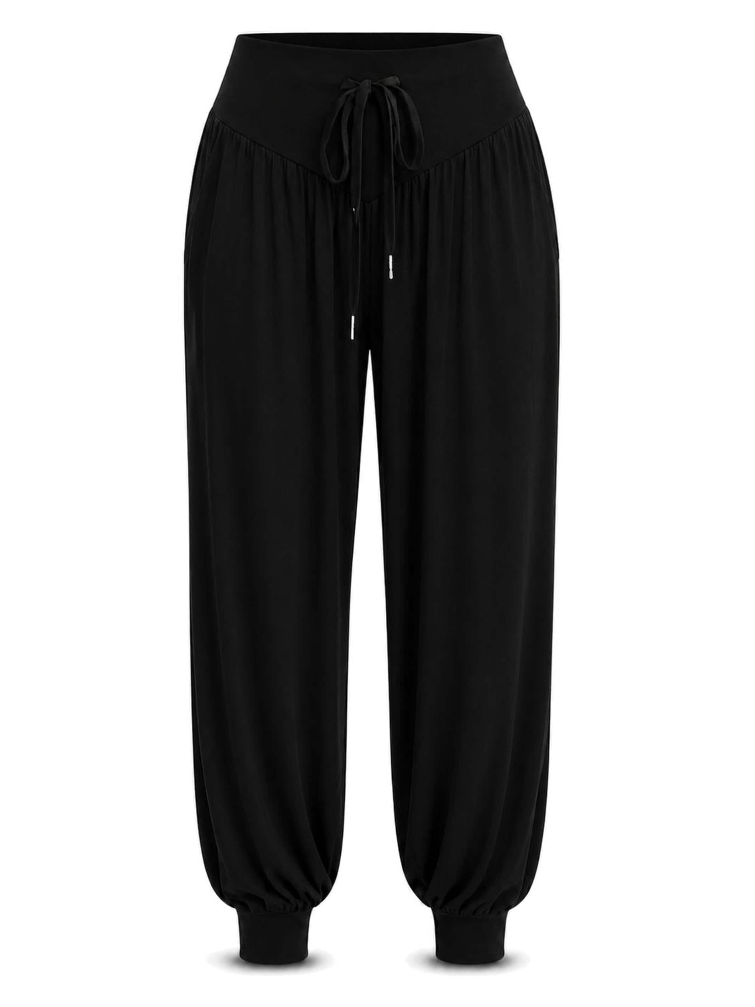 AOTTORI Pants in Black: front