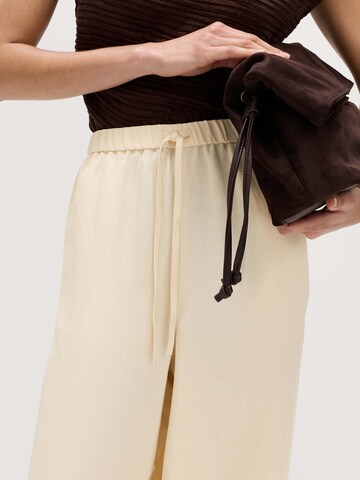 Marks & Spencer Wide Leg Hose in Gelb