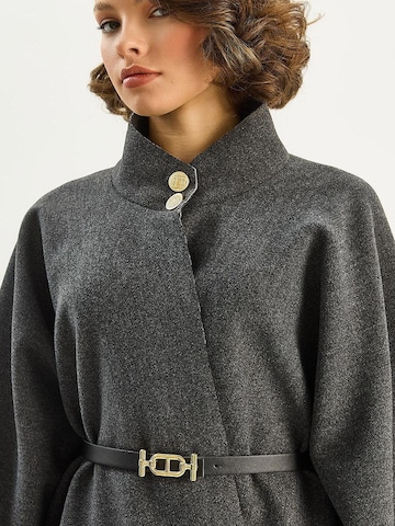 Bianco Lucci Tussenmantel in Grijs