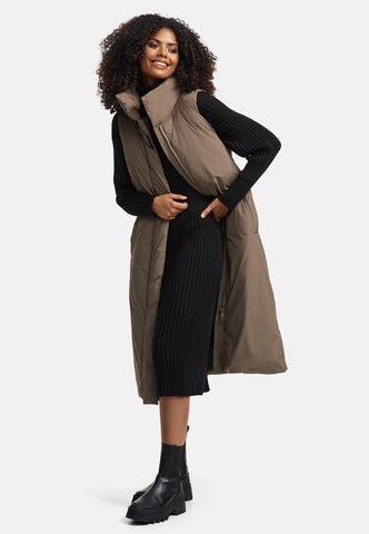 NAVAHOO Bodywarmer 'Abendlied XIV' in Bruin