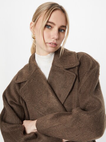 WEEKDAY Between-seasons coat 'Kia' in Brown