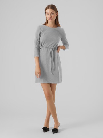 Robe 'CINA' VERO MODA en gris