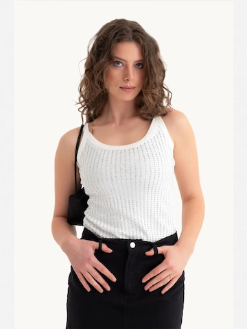 Haut Hiccup en blanc : devant