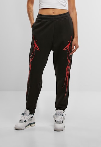 Thug Life Tapered Broek 'Sky' in Zwart: voorkant