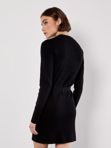 Apricot Jurk ' ' in Zwart