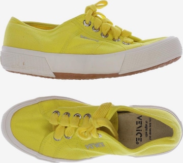 VENICE Sneakers & Trainers in 35 in Yellow: front