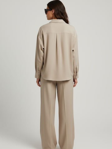 WEARABLE STORIES - Blusa 'Jess' en beige