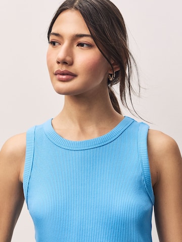 Next Top | modra barva