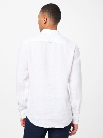 Coupe regular Chemise business COLOURS & SONS en blanc