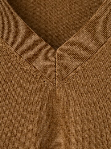 Pulover 'LUCCAV' de la MANGO pe maro
