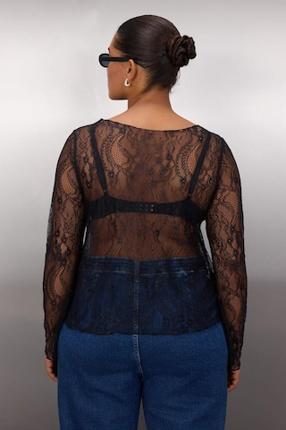 T-shirt Trendyol Curve en noir