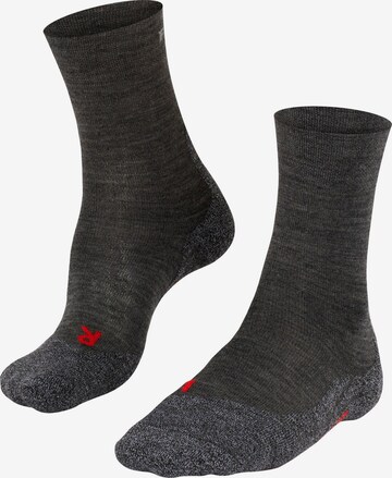 FALKE Sportsocken 'TK2 Explore Sensitive' in Grau: Vorderseite