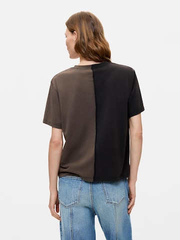 Tricou de la Desigual pe maro