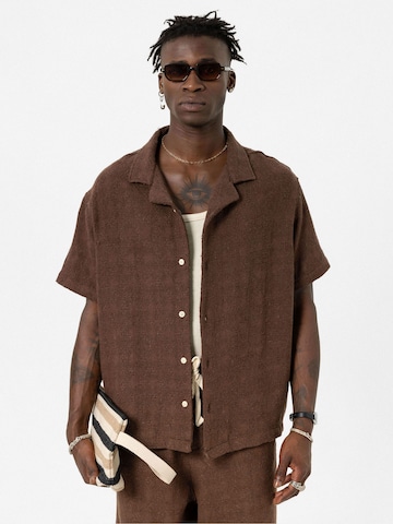 VAMOS CLO Button Up Shirt 'Sedum' in Brown: front