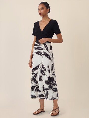 APART Kleid in Schwarz