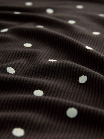 Next Pajama in Brown