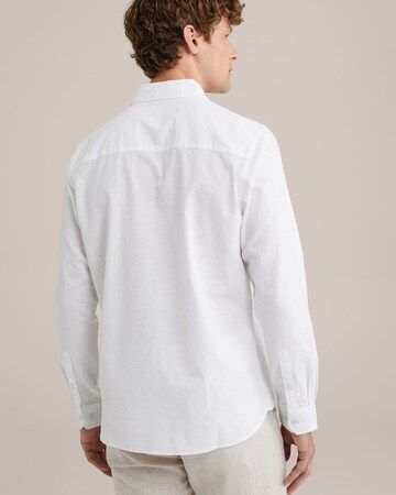 WE Fashion Slim fit Skjorta i vit