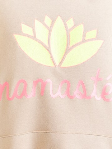 Sweat-shirt 'Namasté' miss goodlife en beige